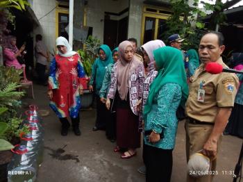 Ketua TP PKK Jaksel Tinjau Lomba Pemanfaatan TOGA di Kebagusan
